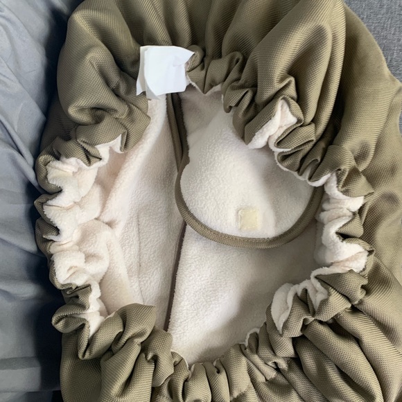 Carseat cover - Picture 2 of 2